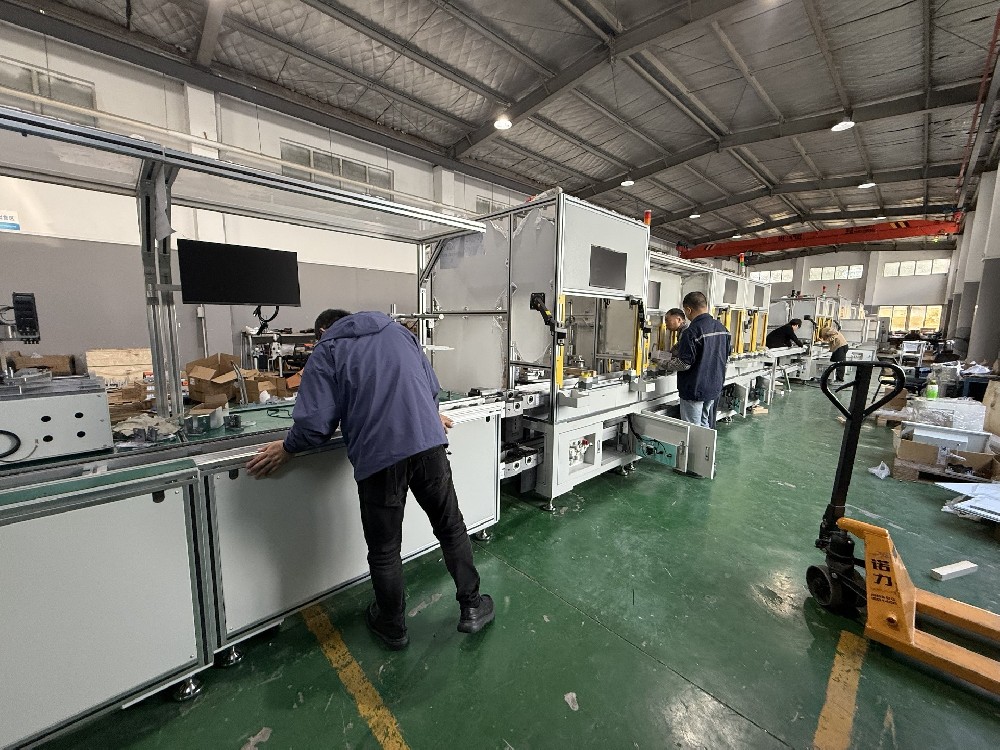 诚挚邀请您看看:施努卡车间里，为您忙碌的每一个装配现场